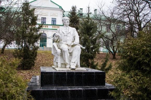 Памятник Мичурину Ивану Владимировичу  