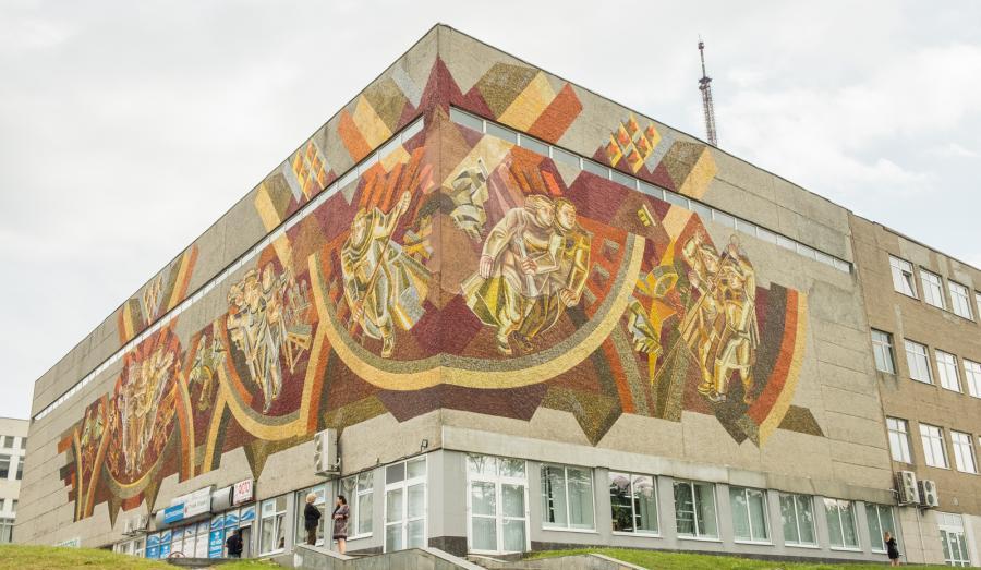Монументально-декоративное мозаичное панно на «Радиоволне»