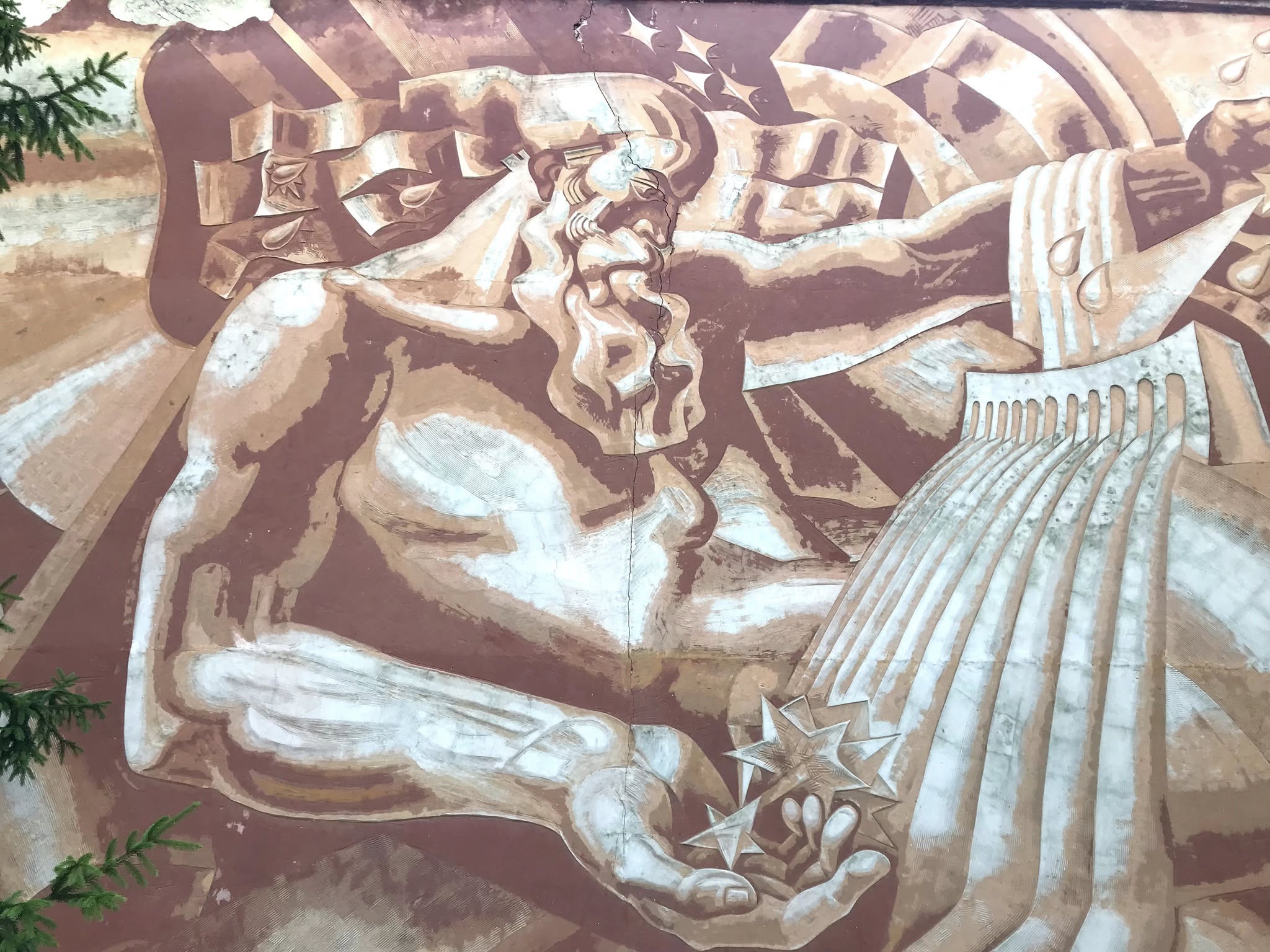 Роспись в технике сграфитто на темы «Земля Белорусская» и «Песня о Немане»