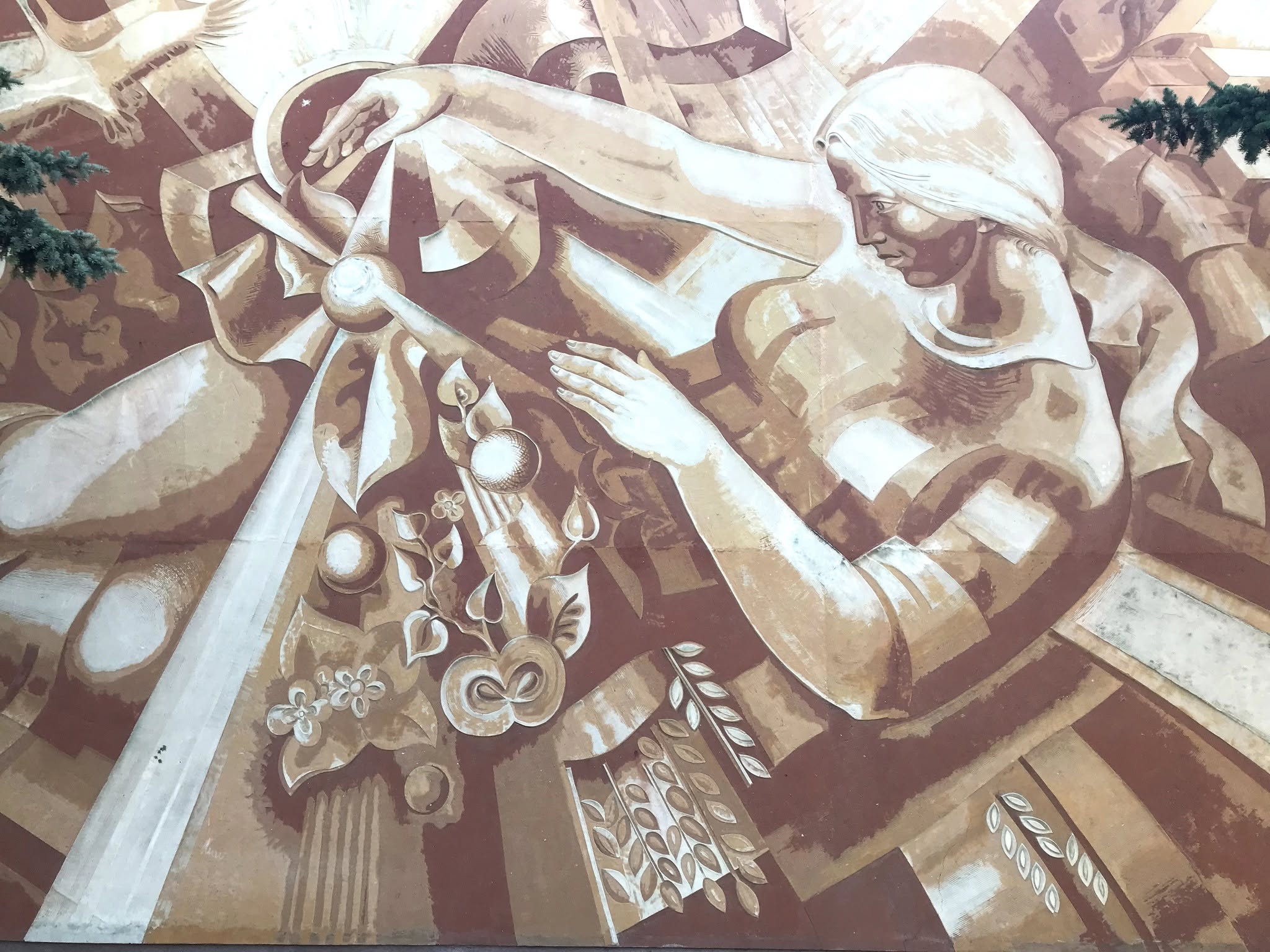 Роспись в технике сграфитто на темы «Земля Белорусская» и «Песня о Немане»